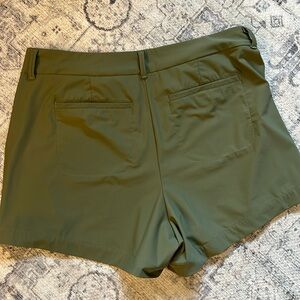 Spanx sunshine shorts 4”